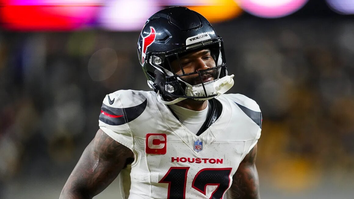 nico-collins-runs-off-field-texans.jpg NFL news: Texans’ Nico Collins ruled out for game with Patriots with concussion