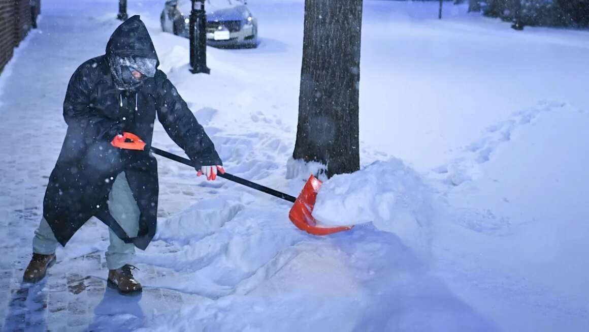 thumb-bomb-cyclone.jpg A bomb cyclone is forecast to hit the Southeast this weekend, with snow, wind and flooding. Here are the possible impacts and timing.