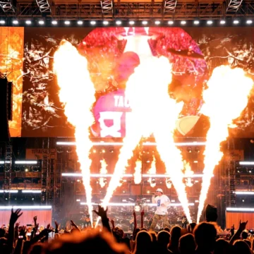 Country music megastar is new favorite to land Super Bowl halftime show in 2027