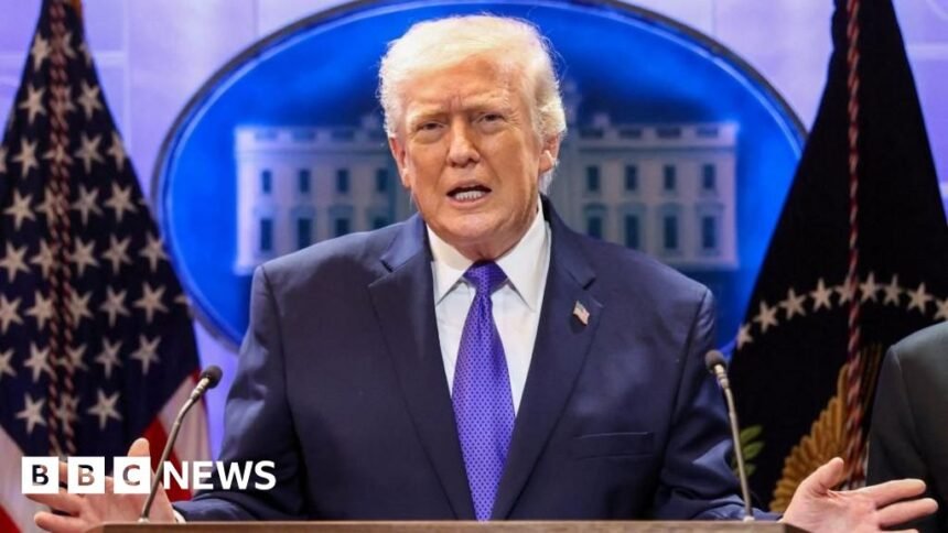 Trump brings in new 10% tariff as Supreme Court rejects his global import taxes – BBC