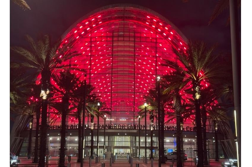 Southern California communities, landmarks Go Red for women’s health on National Wear Red Day, Feb. 6