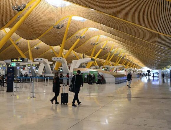Aena20Madrid20Barajas20airport20web.jpg Airlines criticise plans to raise Spanish airport charges