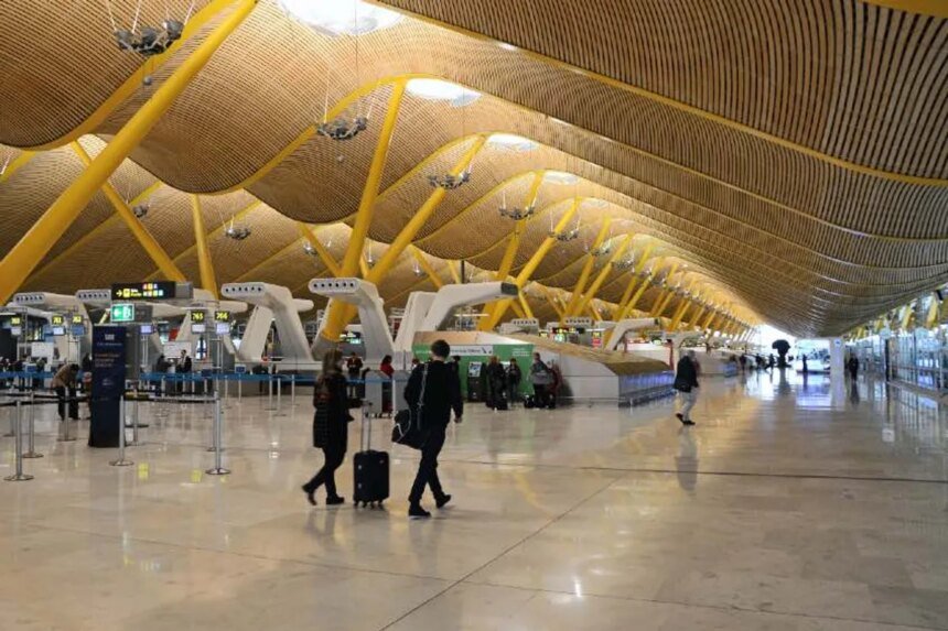 Aena20Madrid20Barajas20airport20web.jpg Airlines criticise plans to raise Spanish airport charges