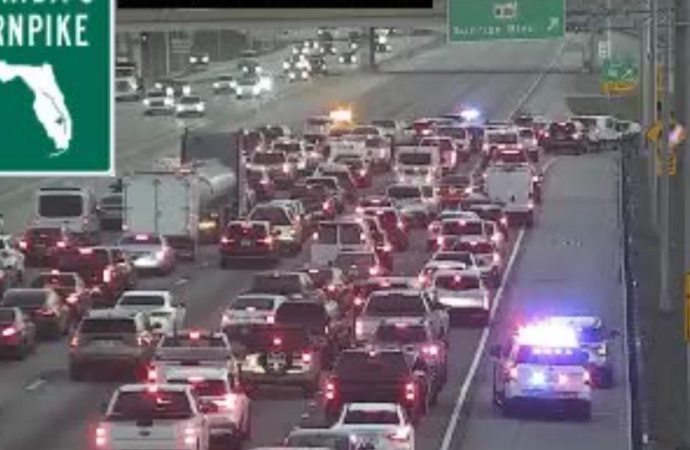 BSO warns drivers of traffic, law enforcement activity after Florida Turnpike crash