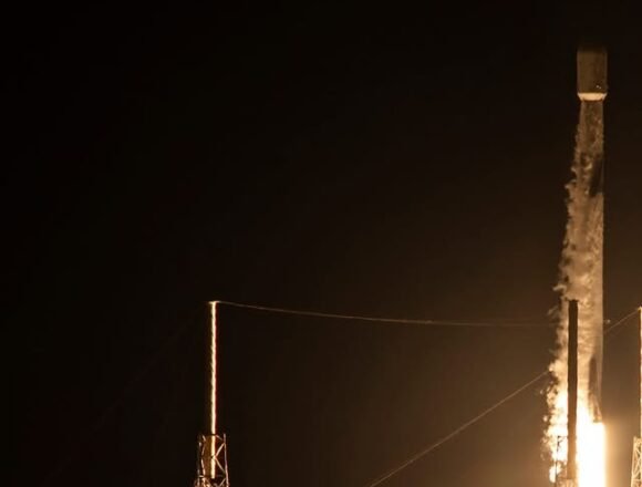 Falcon 9 launches 28 Starlink satellites from Florida - Instagram Falcon 9 launches 28 Starlink satellites from Florida – Instagram