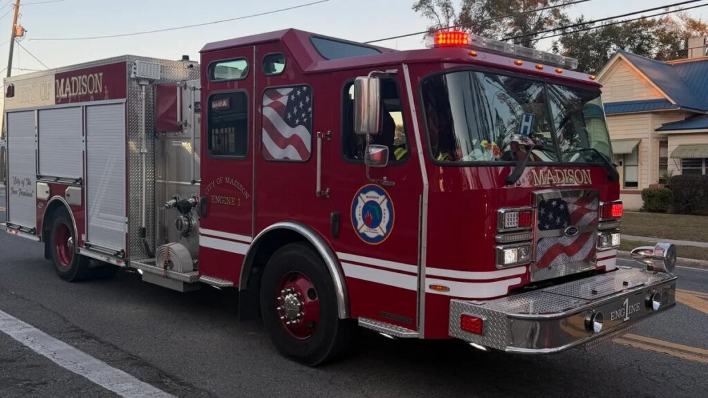 Florida governor candidate claims he was victim of arson after fire starts in front yard – NBC 6 South Florida