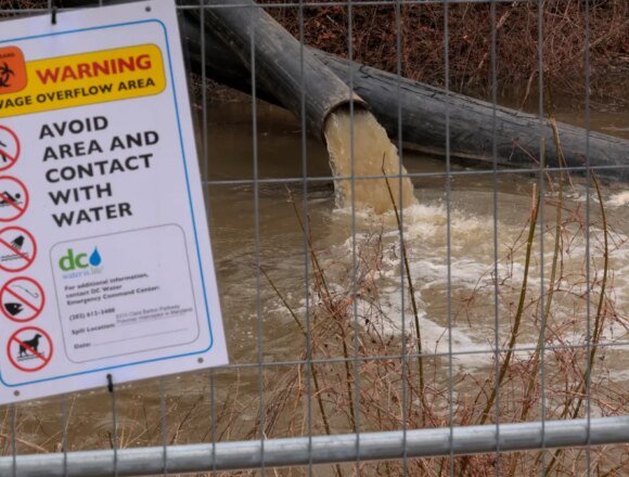 GettyImages-2262010016.jpg Potomac River sewage spill fuels Trump-Moore clash – NBC4 Washington