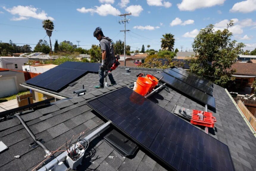 SUT-L-SOLAR-GLUT-1208-1.jpg CA regulator says its solar rules are fair, but trio of environmental groups wants to toss them out – San Diego Union-Tribune