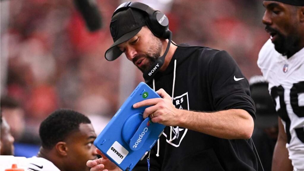 Raiders promoting defensive line coach and run game coordinator Rob Leonard to defensive coordinator
