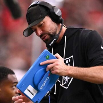 Raiders promoting defensive line coach and run game coordinator Rob Leonard to defensive coordinator
