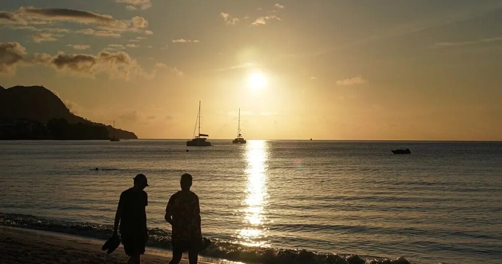 CDC issues urgent travel alert as virus outbreak hits exclusive sunny islands destination