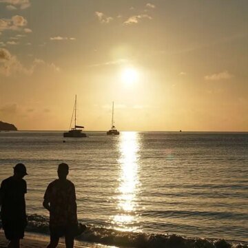 CDC issues urgent travel alert as virus outbreak hits exclusive sunny islands destination