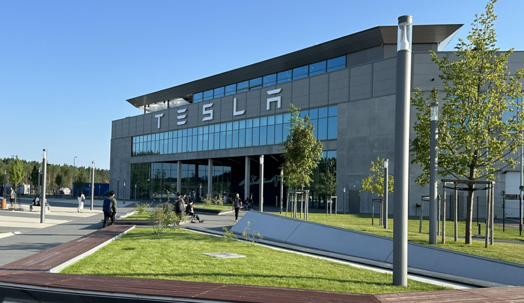 Tesla Giga Berlin Manager Faces Criminal Complaint From IG Metall as Dispute Escalates