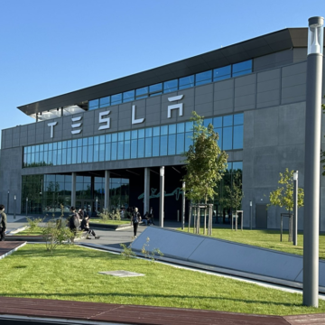 Tesla Giga Berlin Manager Faces Criminal Complaint From IG Metall as Dispute Escalates