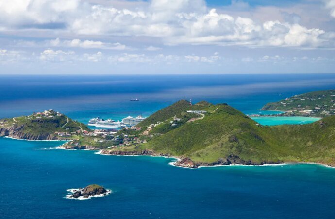 Sint Maarten warns of scam sites charging fees for free ED cards online