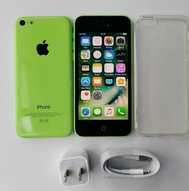 Apple iPhone 5c - 8 GB / 16 GB / 32GB - Green (Unlocked) 90% NE W