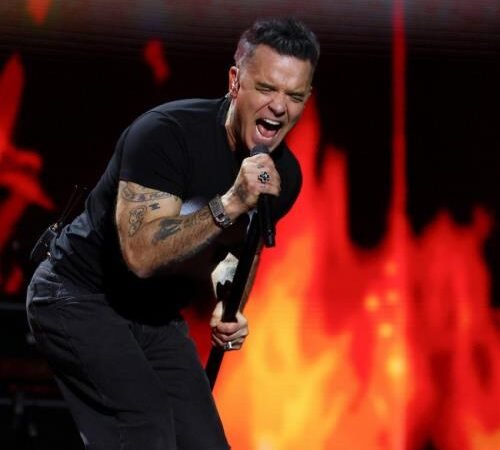 Ayda Field thanks Sharon Osbourne for ‘entrusting’ Robbie Williams to pull off an emotional BRITs tribute for Ozzy Osbourne – Music News