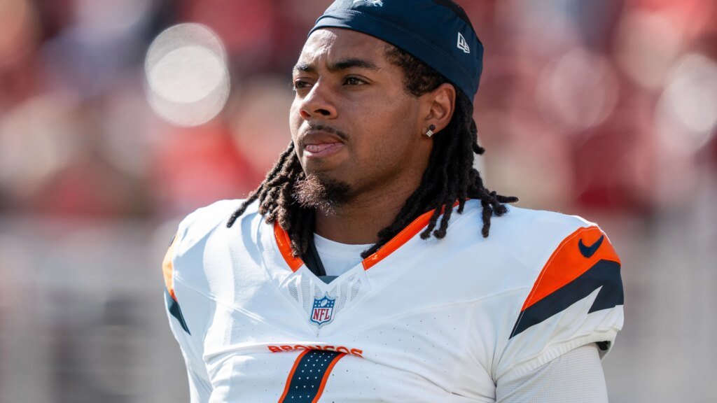 P.J. Locke leaves Broncos for chance to start with Cowboys