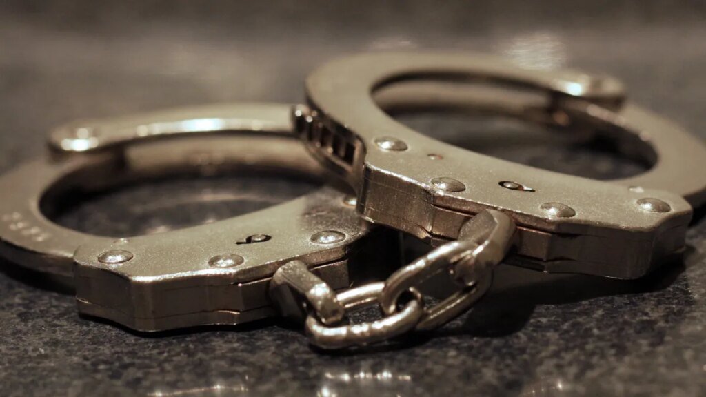 Man arrested after sending explicit messages to girl he thought was 15 in Miami, report says – NBC 6 South Florida