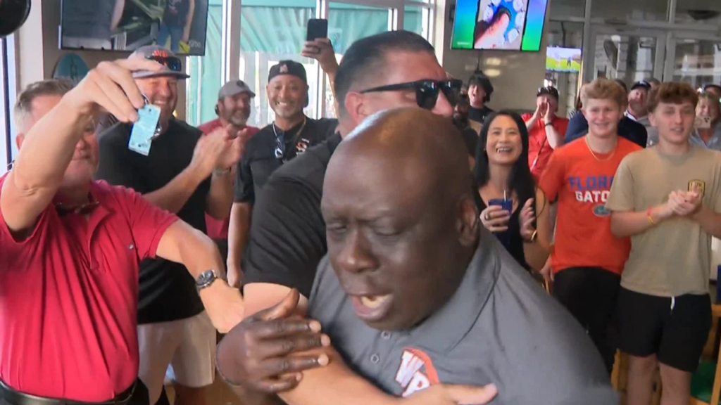 Florida community rallies $20K to buy longtime Pop Warner coach a new car