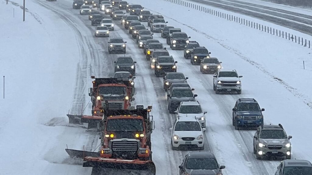 Snow storm in Minnesota: What you need to know to safe for travel | MPR News
