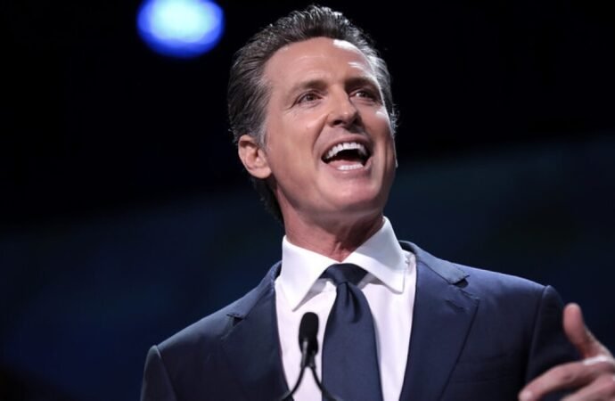 Newsom brings his book tour to his hometown of San Francisco
