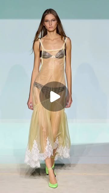 fashion trends: lace – Instagram