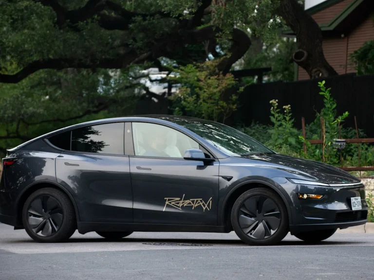 A passenger said his Tesla robotaxi missed a turn and tried to pull over on the highway