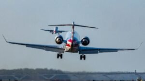 ‘Analog’ U.S. air traffic system needs changes, leaders say : NPR