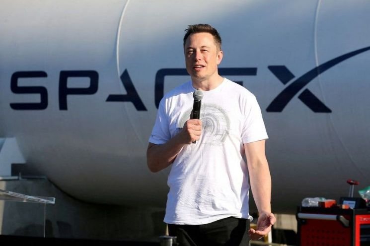Is SpaceX’s “Grok” Coming to AWS?