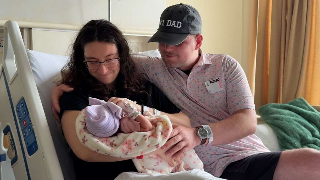 Bracelets helping N.Y. moms after giving birth
