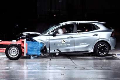 Photo mg4 ev urban frontal offset a.jpg