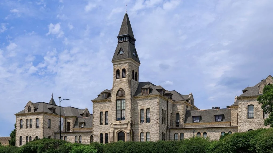 Sixteen Wildcats Named 2026 Dr. Gerald Lage Award Recipients