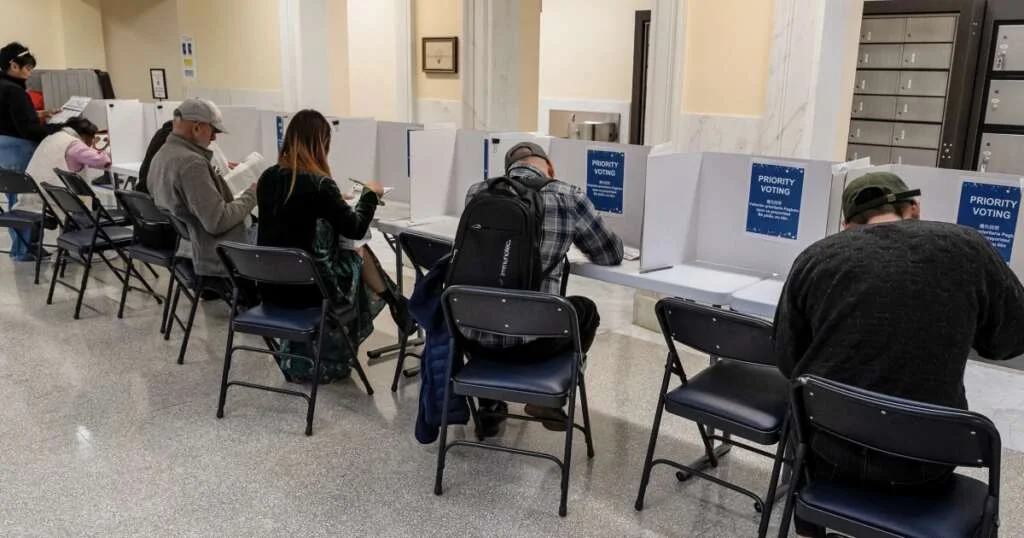Live updates: Candidates advance to fall midterm battles in six states; Rubio answers …