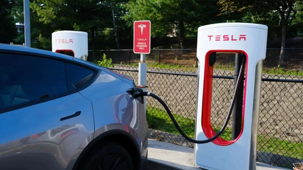 Tesla Model Y Battery Tested After 16,000 Miles Of…