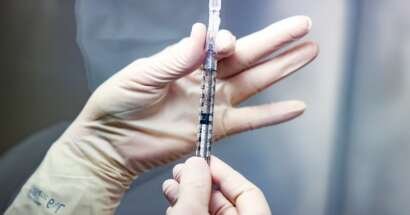 260423 covid vaccine mb 1542 90d9bb.jpg