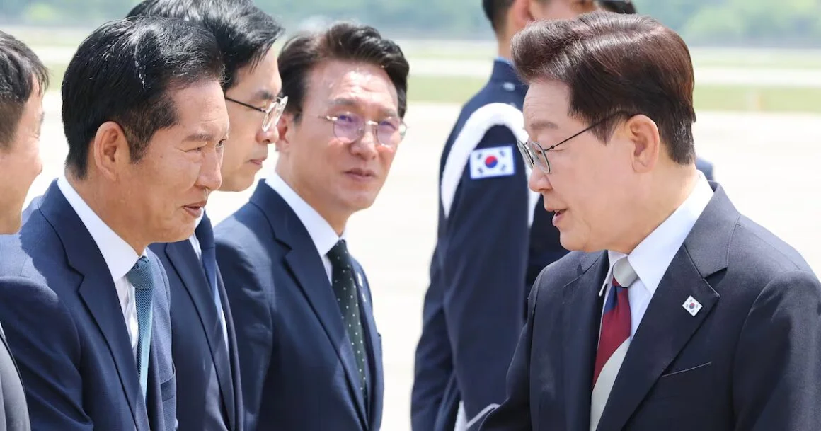 Lee approval slides sixth week as People Power edges Democrats in South Korea