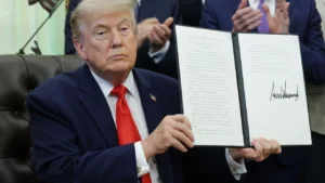 Trump warns more strikes on Iran, floats seizing Iranian territory – WBFF