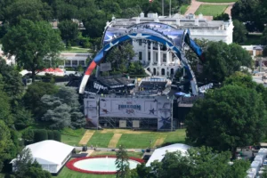 $60M and 7 federal agencies required to stage Trump’s UFC fight at White House – AP News