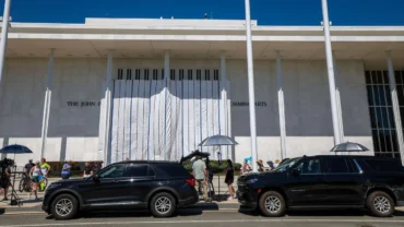 Kennedy Center says Trump's name fully removed from building – KOMO