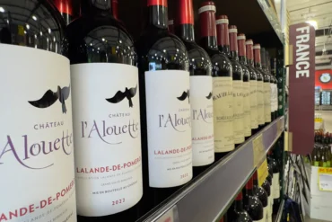 Trump says France must scrap tech 'sales tax' or face 100% wine tariffs: NY Post – CNBC