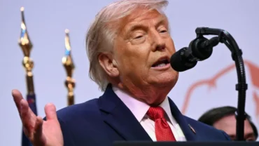 Live updates: Trump signs hard copy of US-Iran agreement – CNN