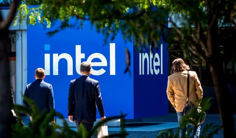 Tim Cook says iPhone prices will rise. Trump says Apple will make US chips with Intel – CNN