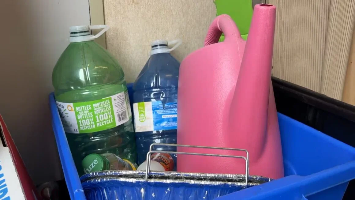 1783064686_default.jpg How a high school environment club handled a year without recycling