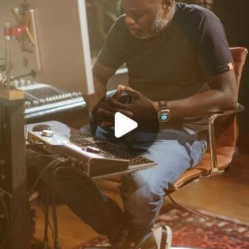 730383241_18595300867065446_7025685426657020394_n.jpg How do you mix samples in hip-hop? Leslie Brathwaite demonstrates his signature … – Instagram