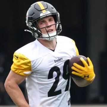 Steelers’ Eli Heidenreich earns ‘Captain America’ nickname from DK Metcalf