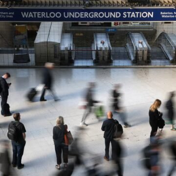 London travel news LIVE: Fire next to track hits Southern trains as major station closures …