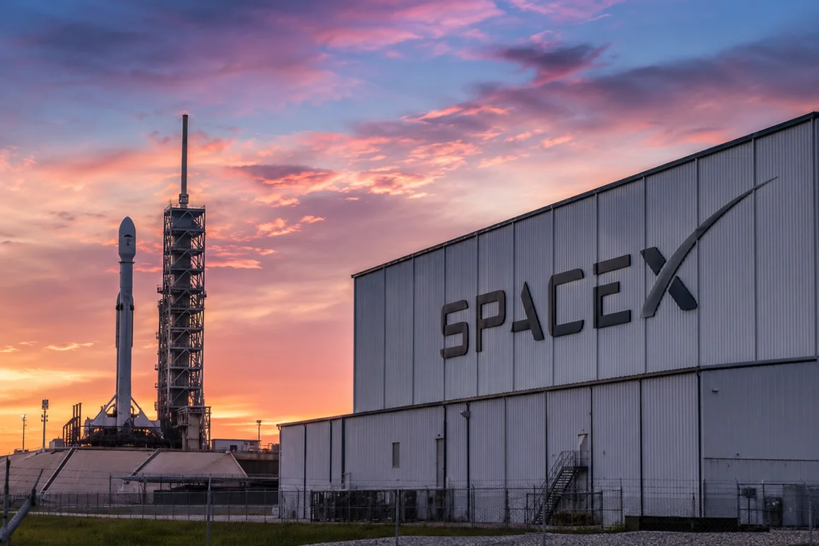 As SpaceX and Tesla have recently plunged together, Western ants, who have invested more than 30 tri..
