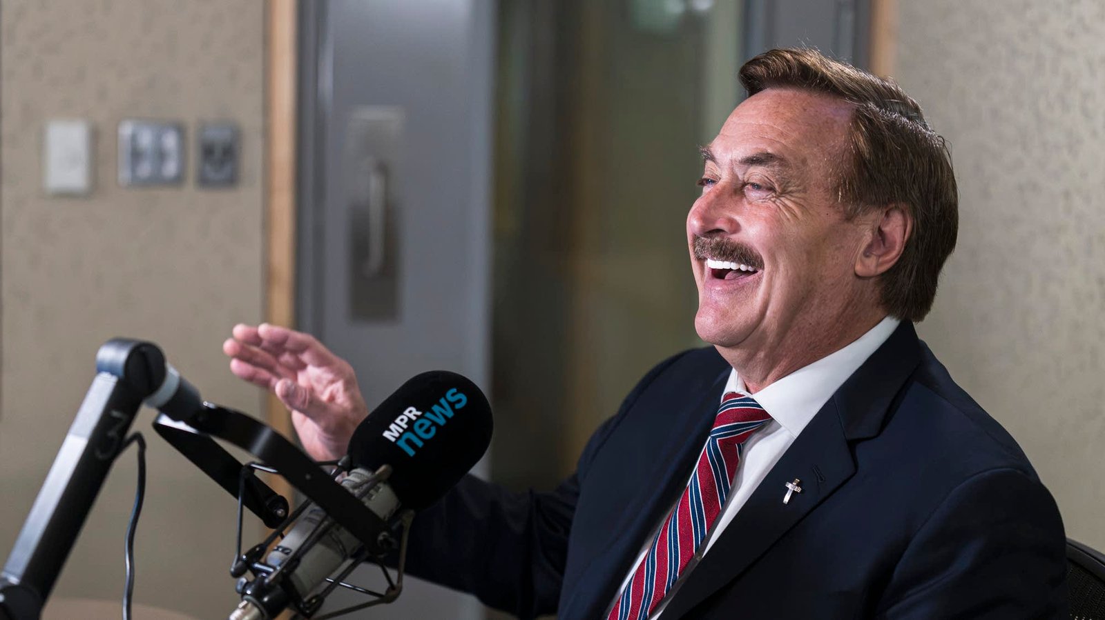 As residency questions swirl, Mike Lindell shifts from MyPillow role to focus on governor bid