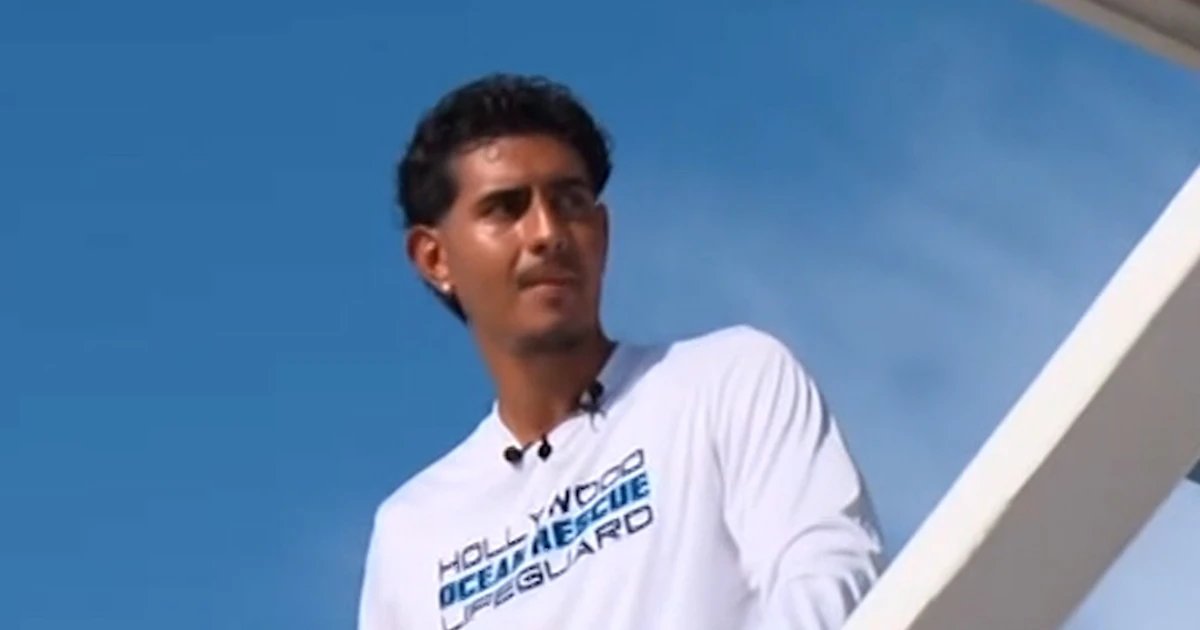 Florida lifeguard saves his own family after boat crash